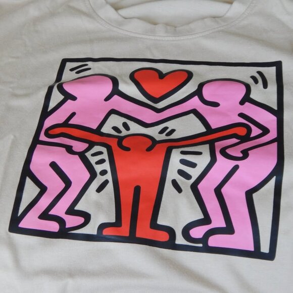 Keith Haring Tan T-Shirt With Heart Graphic. Sizes XL - Picture 3 of 4
